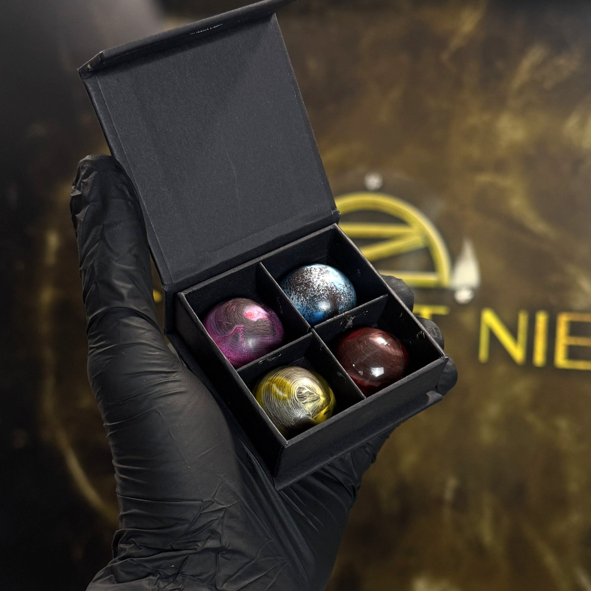 Chocolate Molded Bonbons Box 4 Pieces Clement Niel - Chocolatier
