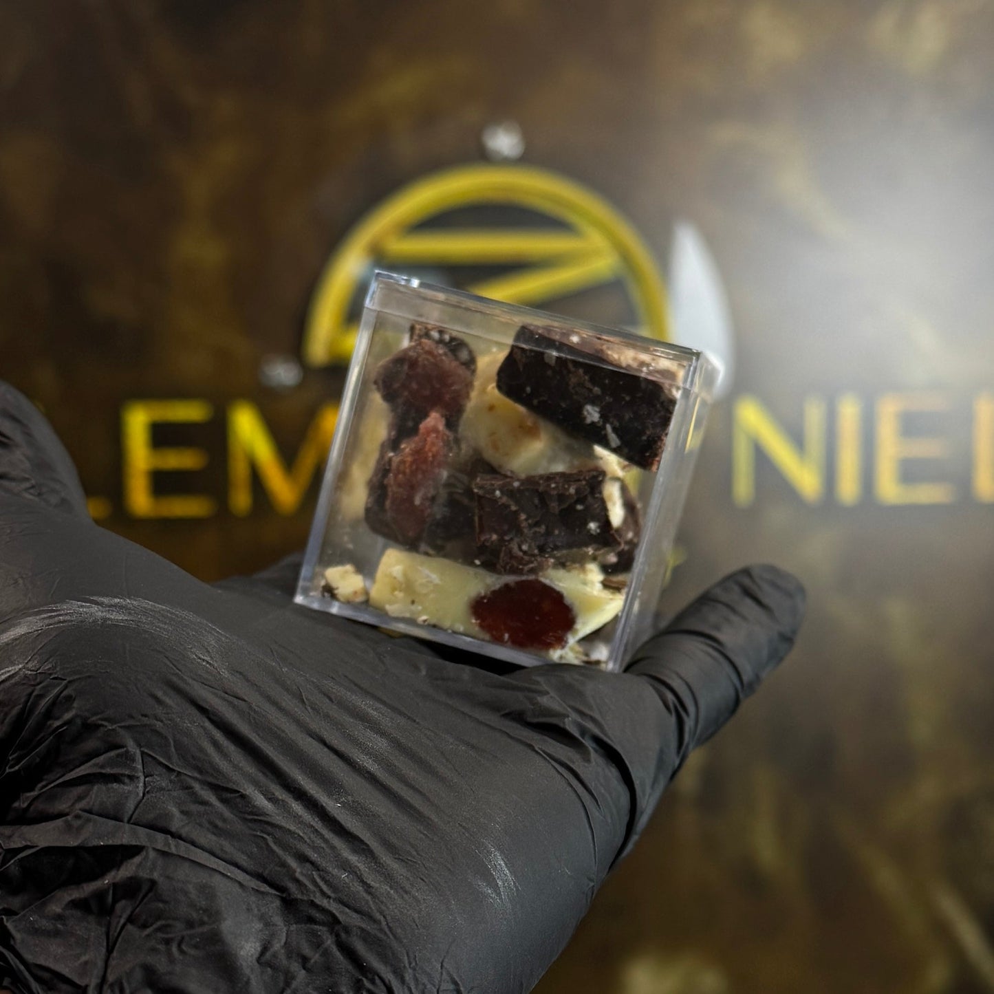 Strawberry Lover 70g Clement Niel - Chocolatier